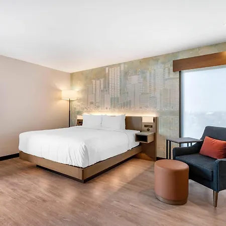 Cambria Hotel Orlando Near Universal Theme Parks-3