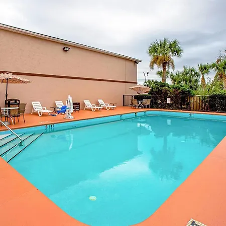 Quality Inn & Suites Live Oak I-10 Exit 283-2