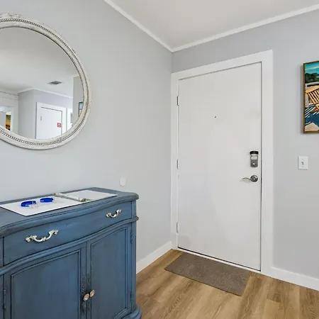 8A Amelia Landings Condo-3