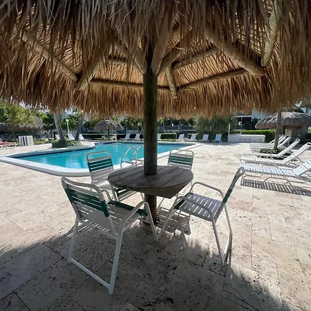 Full Time Lic Mgr - 2 Bed 2 Bath Villa - Oceanfront Beach Resort - Saltwater Lagoon-3