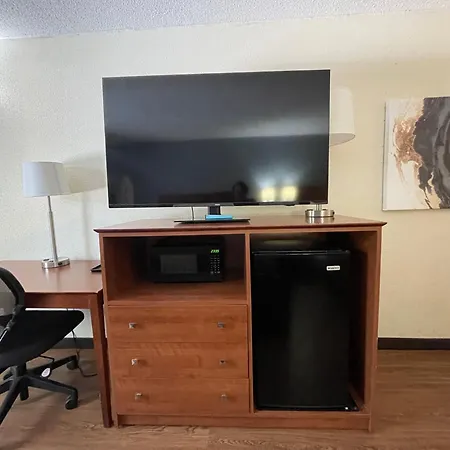 Best Western Tallahassee Downtown Inn And Suites-3