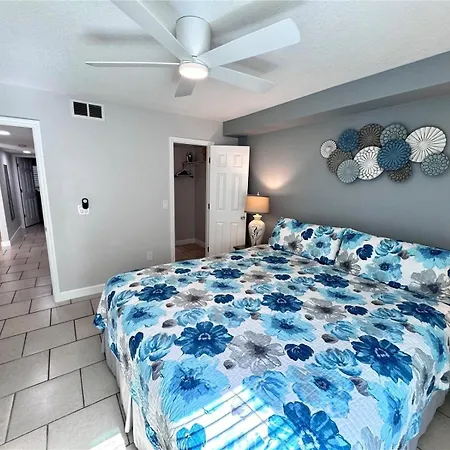 2Br/2Ba Condo Sienna Park-2