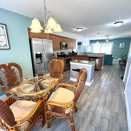 2BR/1BA Vacation Rental - Sienna Park-3