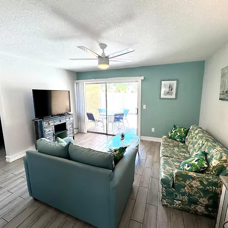 2Br/1Ba Sienna Park, Sarasota Fl-3