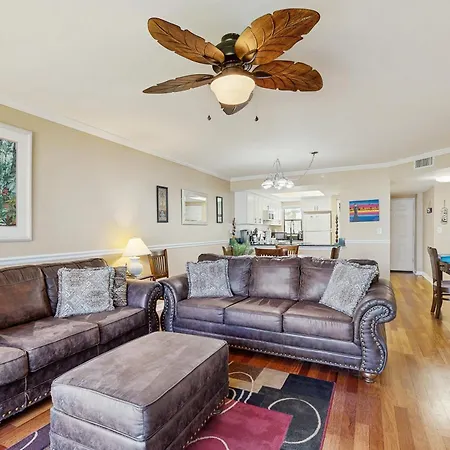 Waterfront Condo With Community Pools & Hot Tub - Walk To The Beach-2