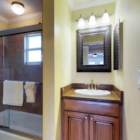 Safari Suite-3