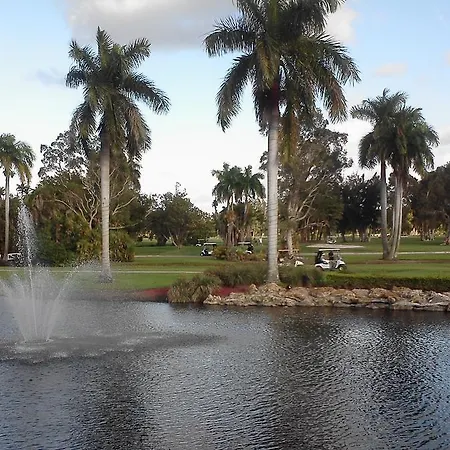 Hollywood Beach Golf Resort-3