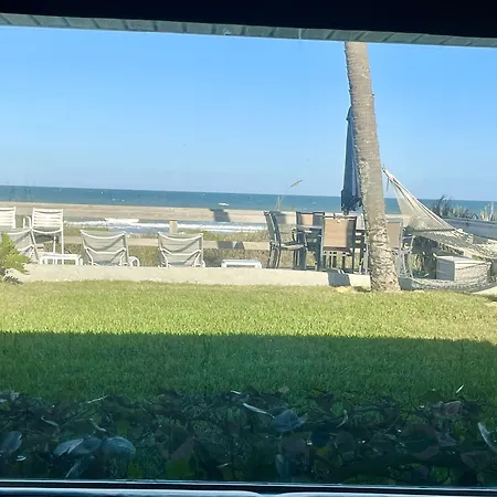 Surf Studio Beach Resort-2