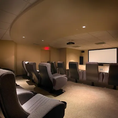 Global Luxury Suites At One Broadway-3