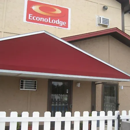 The Lodge At Pensacola-2