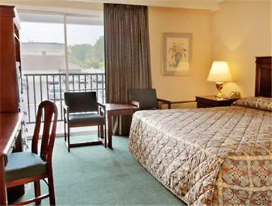 Days Inn Perry-2