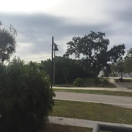 Charlotte Bay Resort-2