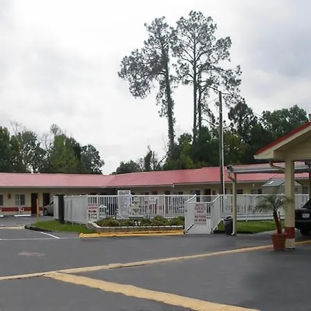 Red Carpet Inn Starke-2