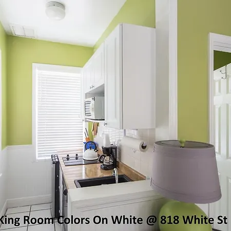 Colors On White-3
