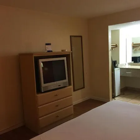 Country Hearth Inn- Kissimmee-2
