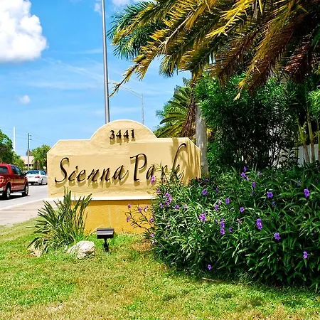 1/1 Bed&Bath Condos 5 Min Drive To Siesta-2