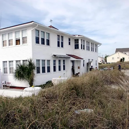 Amelia Oceanfront Bed And Breakfast-3