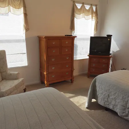 4 Bedroom Formosa Area Home-2