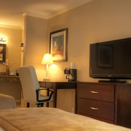 Rodeway Inn-3