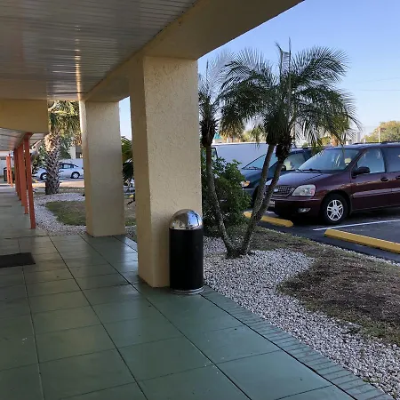Sunset Inn- Fort Pierce, Fl-3