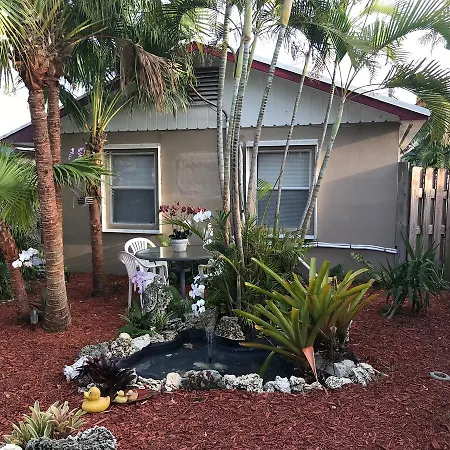 Inn Leather Guest House-Gay Male Only-3