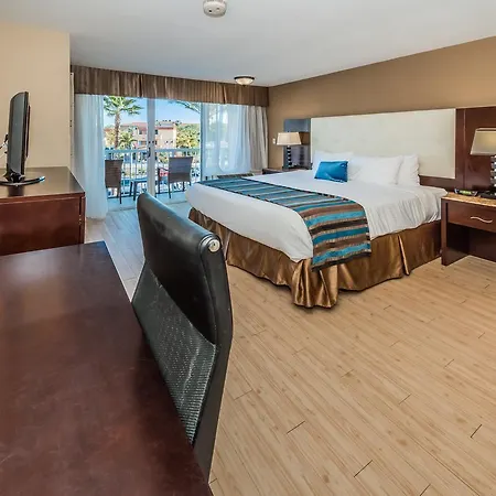 Dreamview Beachfront Hotel & Resort-3