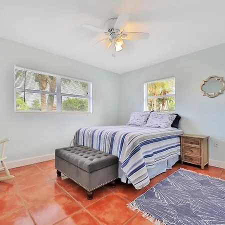 Cocoa Beach Bungalow-3