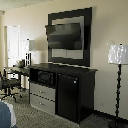 Surestay Plus Hotel By Best Western Pensacola-3