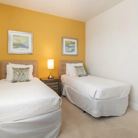 Charming Townhome With Private Pool Near Disney-2