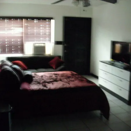 Newly Furnished Large Clean Quiet Private Unit-2