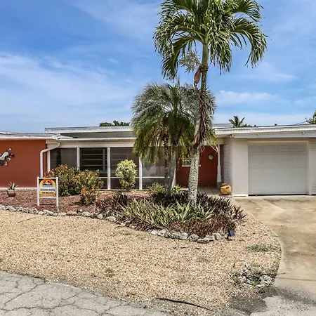 464 Washington Court-2