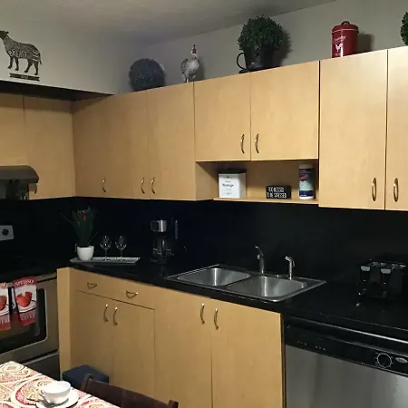 Modern 3/1 House Close To Beaches And Midtown-3