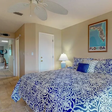 Pelican Cove 6-2