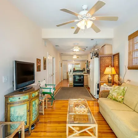 Petronia Cottage-2