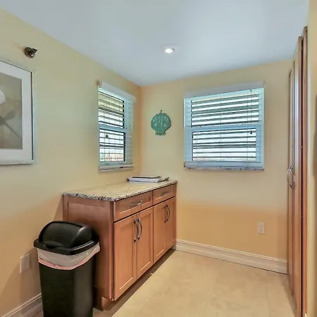 Golden Shores 603-3