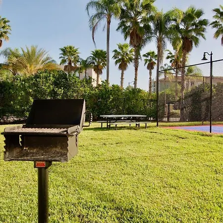 Vista Cay Luxury Lakeview 3 Bedroom Condo-2
