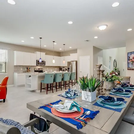 8 Bedroom, 6 Bathroom Upscale Villa Near All The Fun In Kissimmee-3