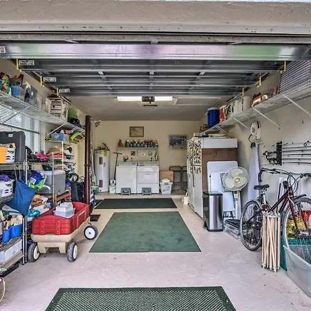 Spacious Naples Home < 1 Mi To Vanderbilt Beach!-2