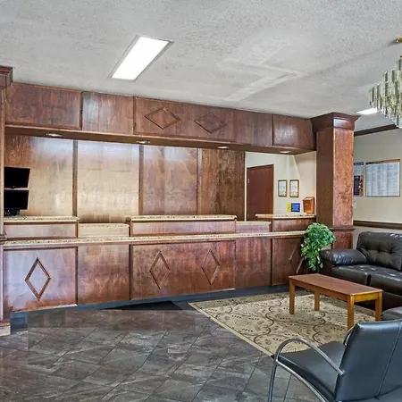 Zen Living Suites Extended Stay - Jacksonville - University Blvd-3