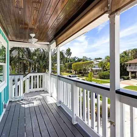 Beach Hideaway-2