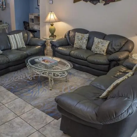Three-Bedroom Pool Home Kissimmee-3
