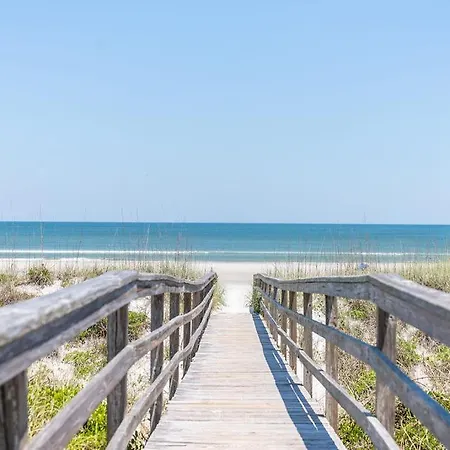 Perfect Studio For 2 -- Steps To The Beach!-2