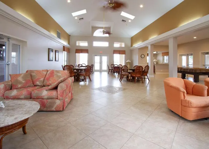 Villa Crown Pointe- Lochwood Ct. North North Naples