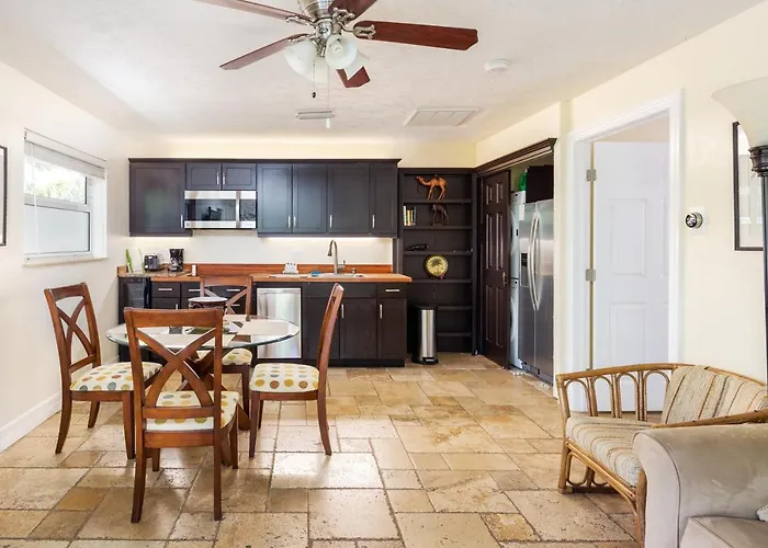 Home By Beach 3 - Delnor-Wiggins North North Naples