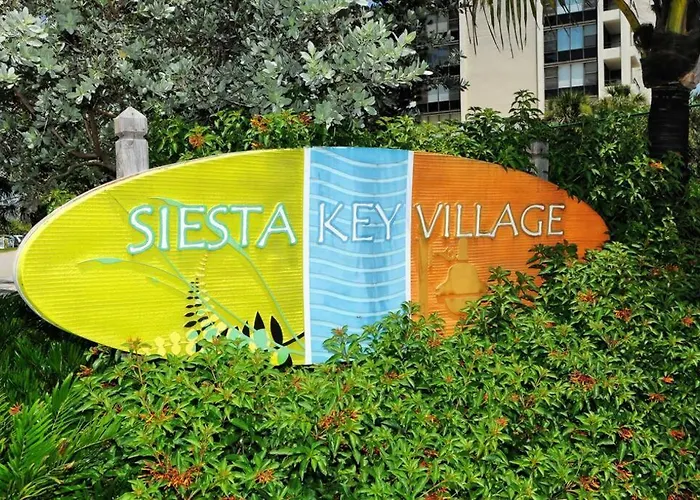 Siesta Key Village-Suite #4: A Block To The Beach! Sarasota