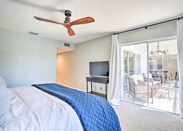 Relaxing Condo W/ Screened-In Lanai, 4 Mi To Beach North North Naples che accetta animali