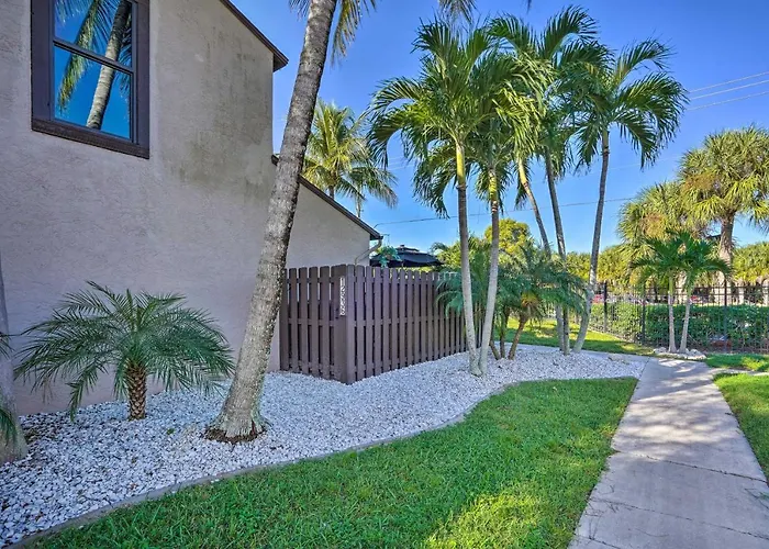 Chic Fort Myers Escape With Community Perks!