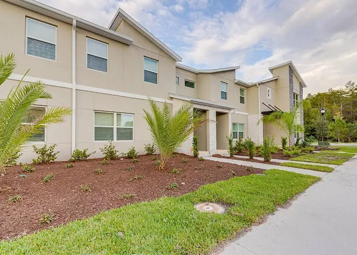 Newly Listed Townhouse Storey Lake, Free Waterpark Kissimmee