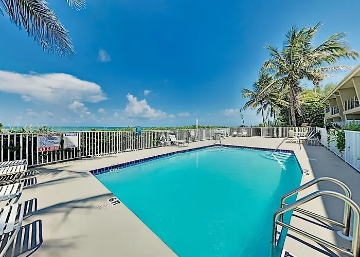 The Beach On Longboat Key Resort #105