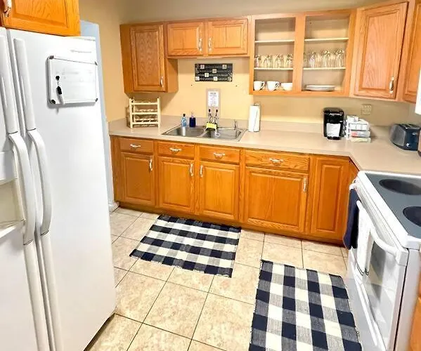 Secluded+Spacious 4Brfamily Home+Self-Checkin+Wifi Jacksonville